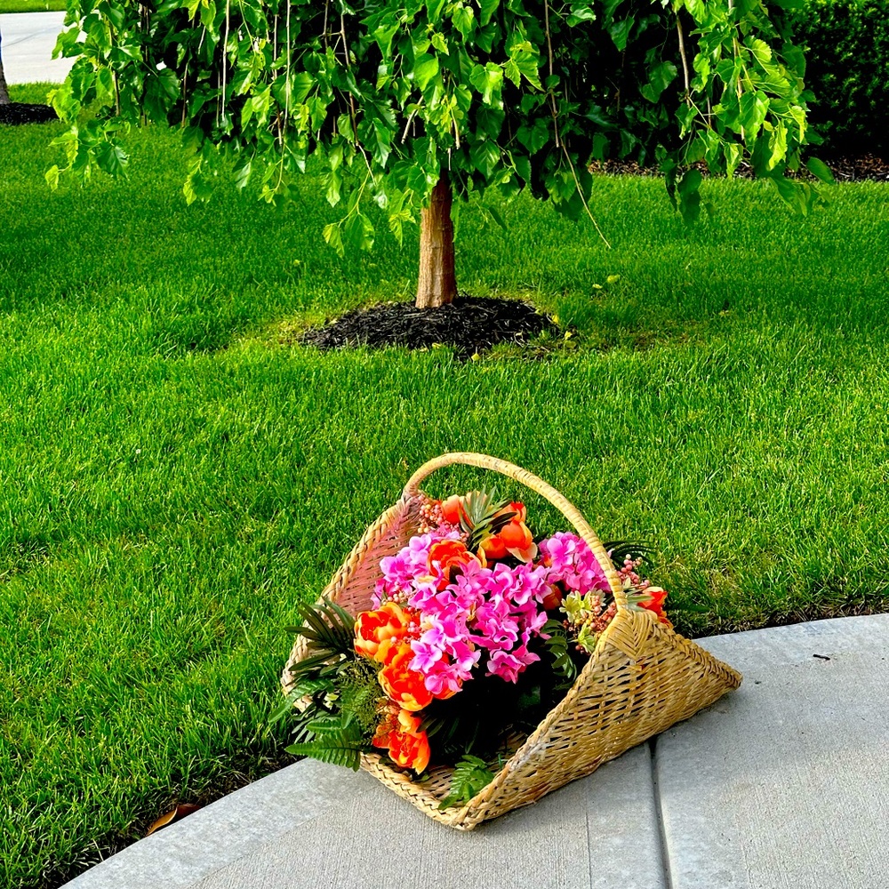 Oversized Decorator Basket -UNIQUE!